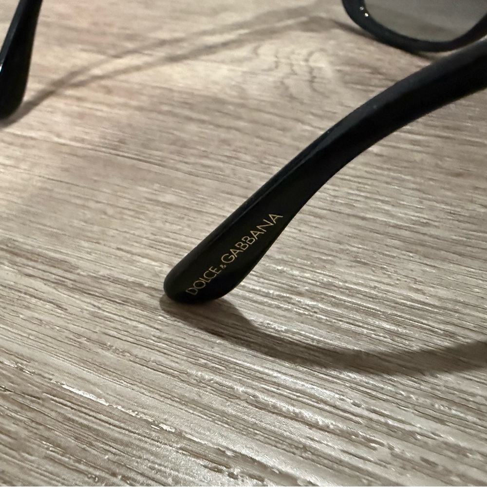 Dolce & Gabbana DG4349 Cat Eye Sunglasses Red Gold Heart Logo - Picture 6 of 9